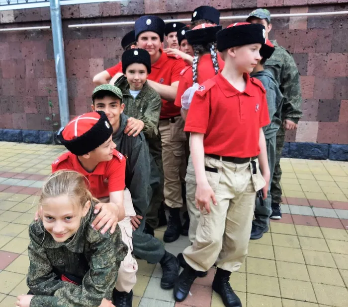 at35Uaz3Fo0